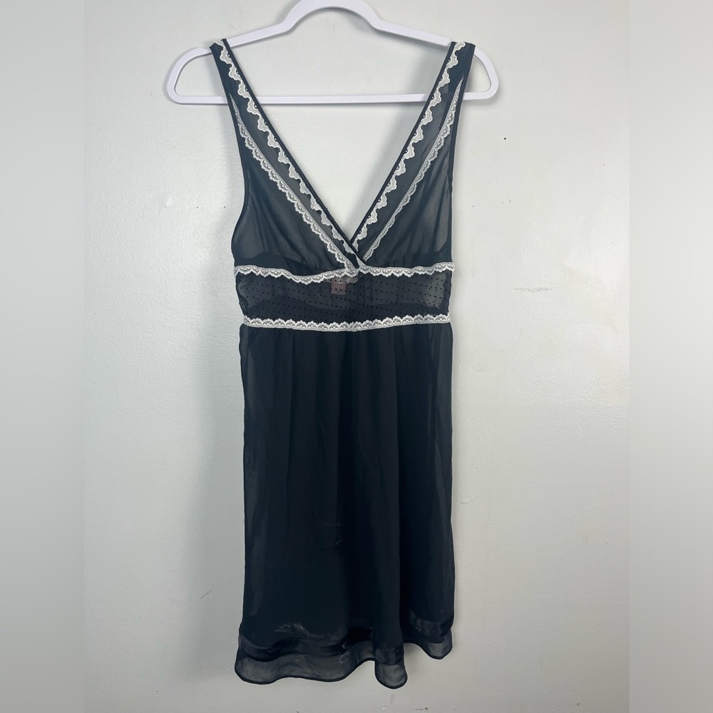 Victoria’s Secret Angels black/white lace trim chemise size xs